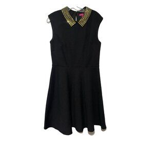 Black Sleeveless Textured Dress W/ Gold Embellished Collar By Betsey Johnson 12
